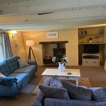 Meadowside Cottage, Characterful Grade 2 Listed Cottage Near To Wadebridge And Padstow Ngoại thất bức ảnh